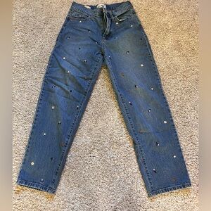 Jeans with flower embroidery